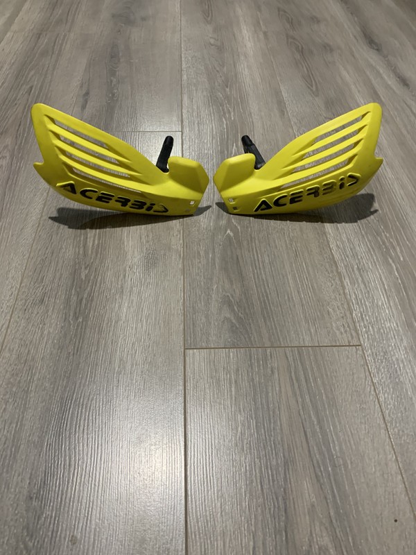 C620E275-59A4-4E21-A370-8065DED190C3