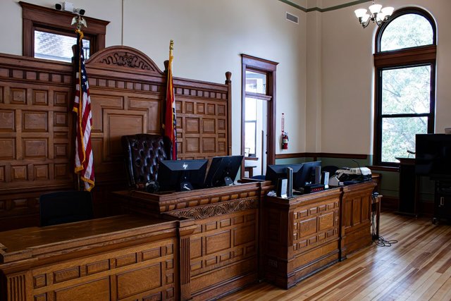 settle-high-risk-debts-before-lawsuits