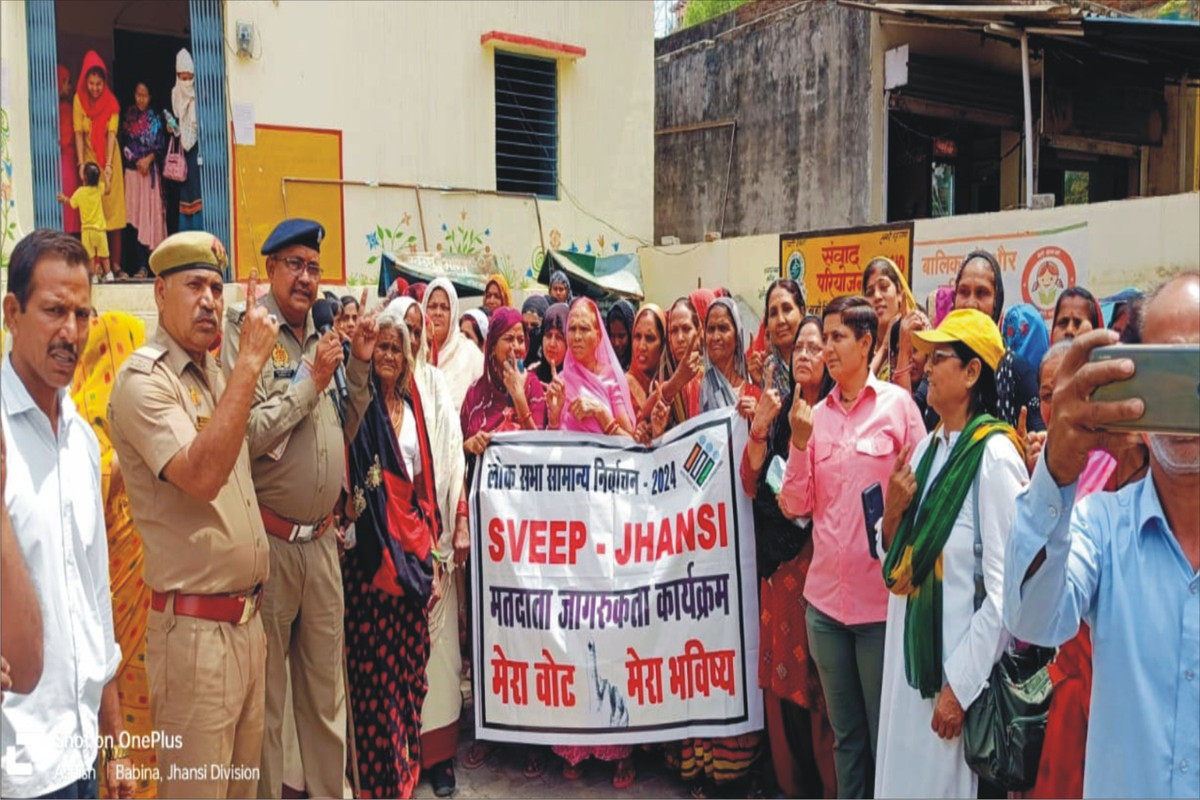 अग्निशमन ,सड़क सुरक्षा व मतदान हेतु किया  जागरूक