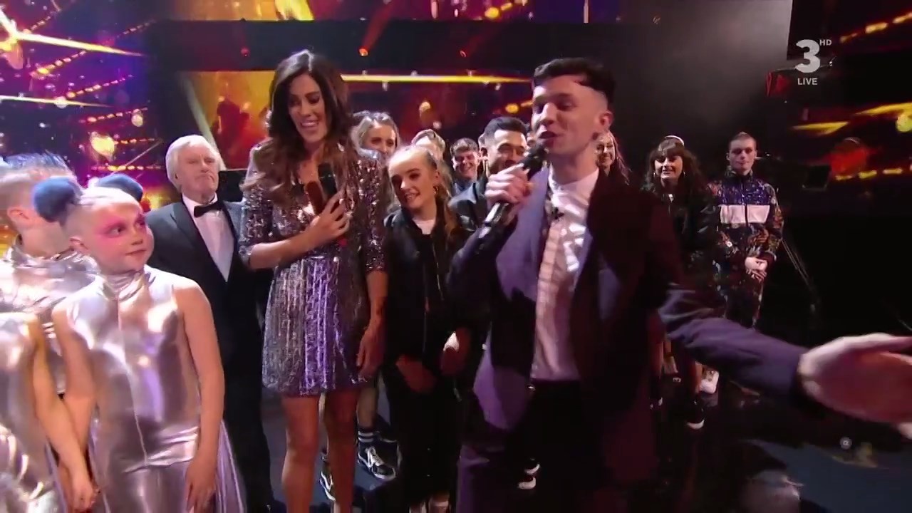 Glenda Gilson_20180324_21302230.mp4_snapshot_00.40_[2018.03.25_0