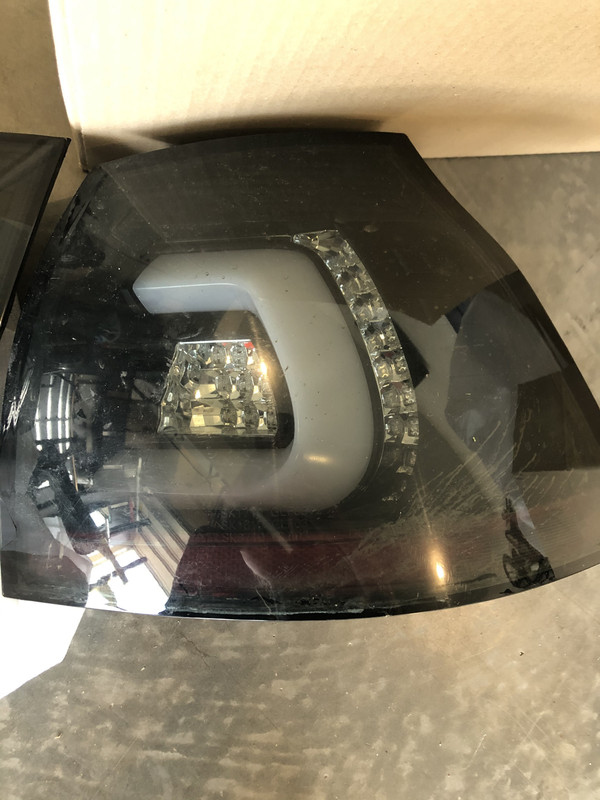 E54EFFB5-C8C9-47C2-9260-9A9ED09FA56E