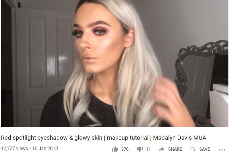 Madalyn Davis, model asal Inggris yang ditemukan meninggal saat mencoba selfie di atas tebing Diamond Bay Reserve.