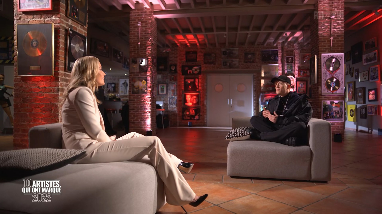 Angèle, M.Pokora, Mylène Farmer ils ont fait 2022 2023_01_07_18_50_00.ts_snapshot_00.23.08.873