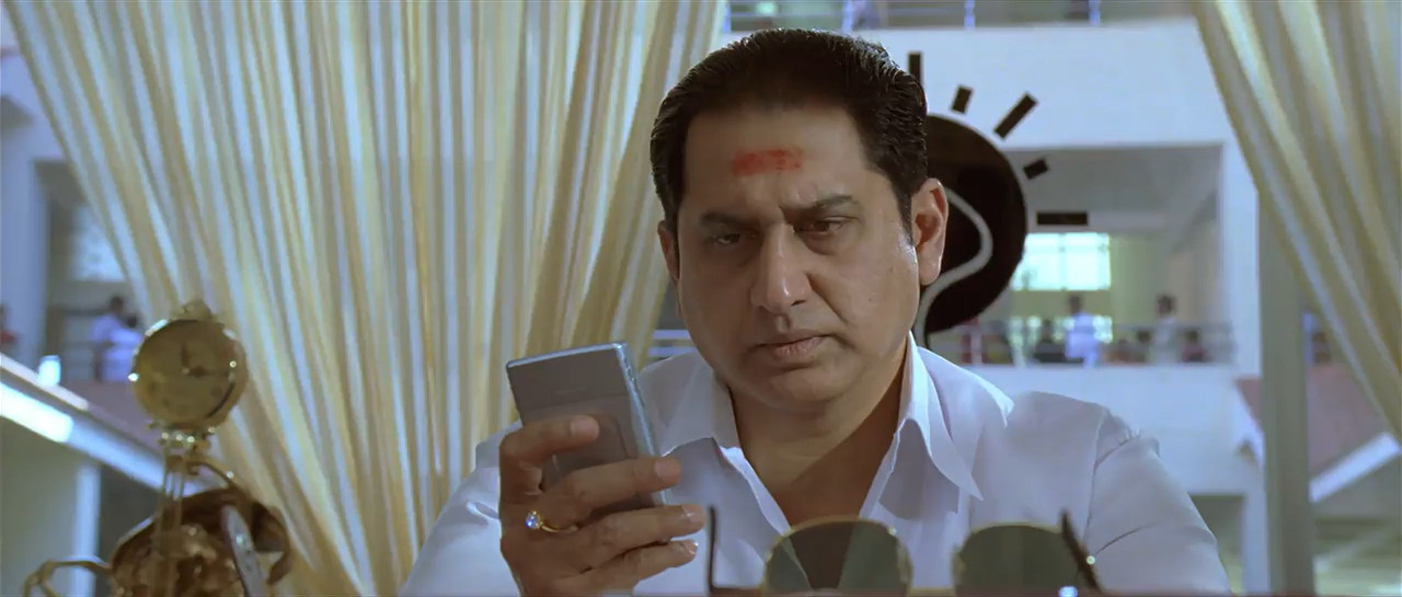 Sivaji: The Boss 2007 BluRay [Hindi + Tamil + Telugu] 480p, 720p ESub Screenshot