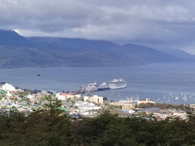 USHUAIA. COSTANERA, PUERTO, GLACIAR MARTIAL - ARGENTINA INFINITA II/ TORRES DEL PAINE (8)
