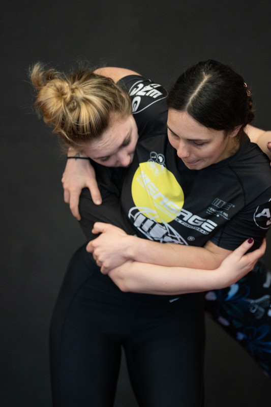 LEGINS JIUjitsu859o edralph infocus