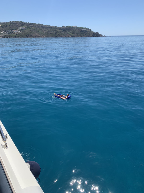 C553703D-A6E9-4B0A-B174-020B7C2C6F59