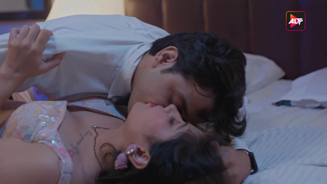 vlcsnap-2025-06-24-01h04m36s440