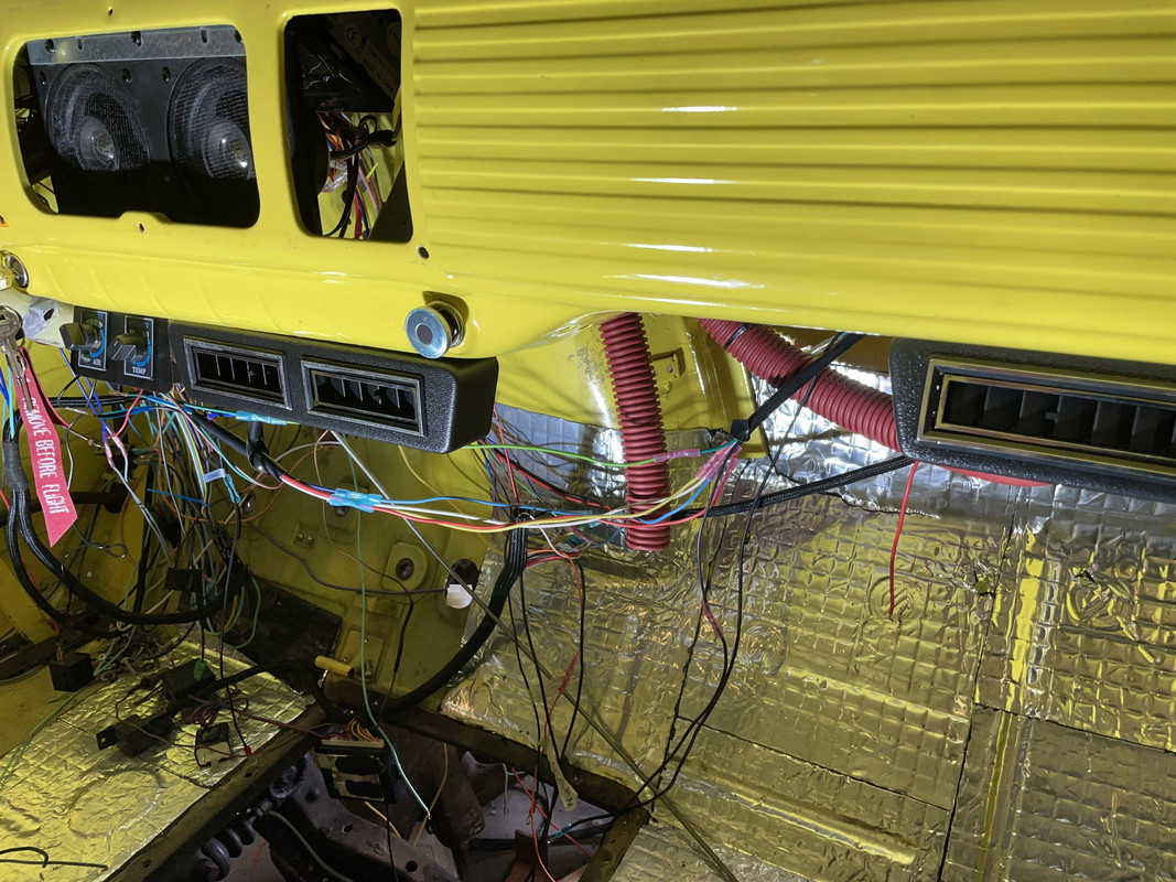 48975501-71A2-43CD-92E8-D0B128047EA7