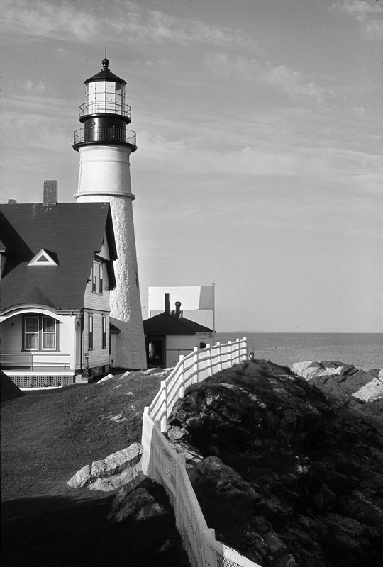 blackandwhitelighhouse.jpg