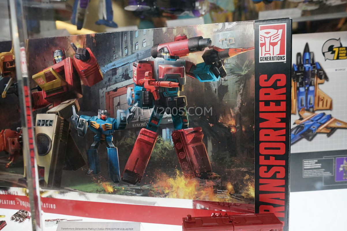 SDCC2015-Hasbro-Case-Transformers-PE-004