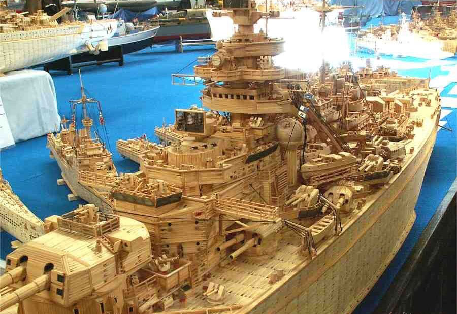 Le Tirpiz monte avec 71000 allumettes!! Tirpitz-matchstick-top