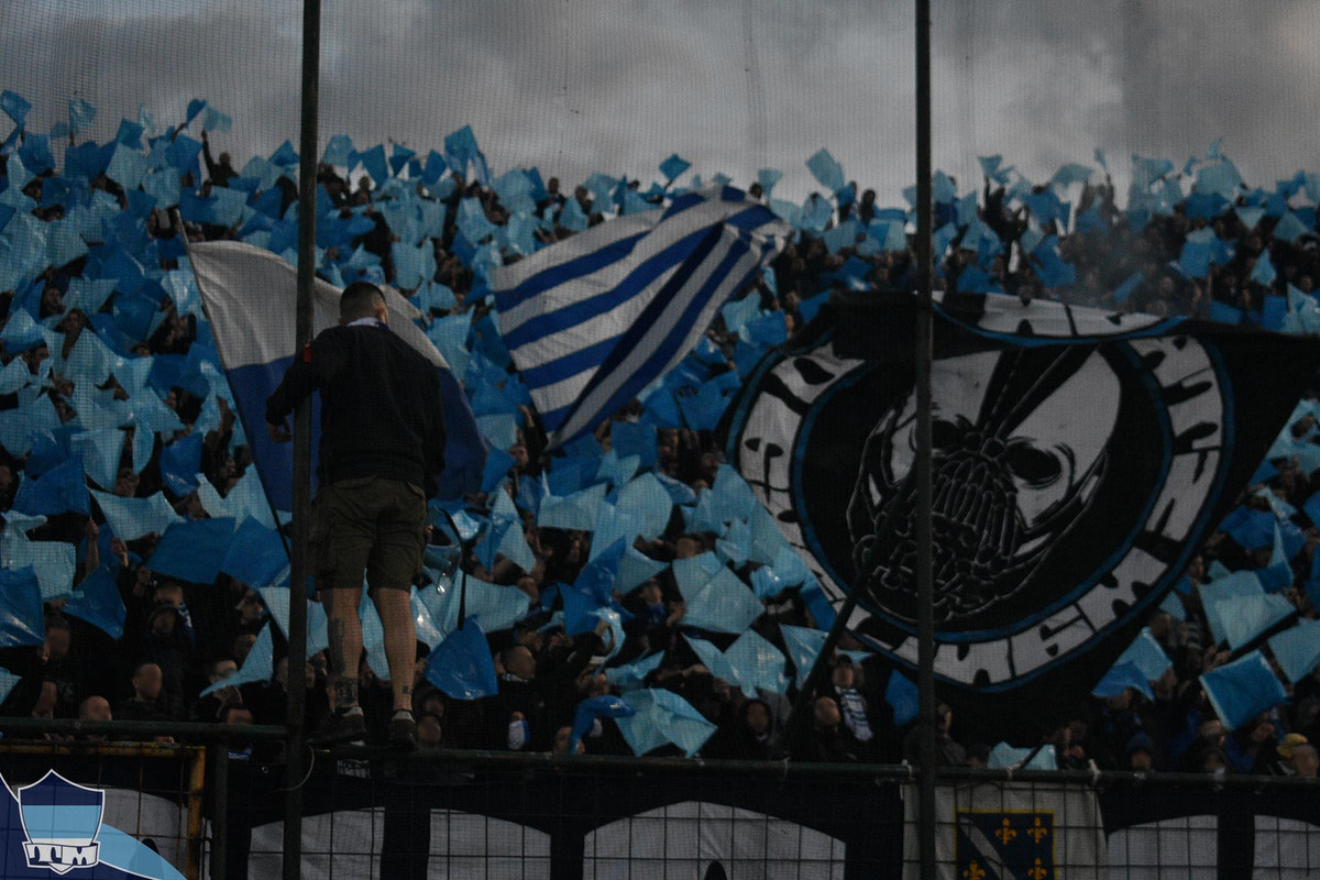 D5023F77-142B-4EB5-87BB-5A1FC1A3852B