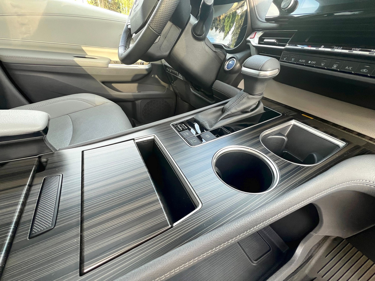 Vehicle thumbnail 13