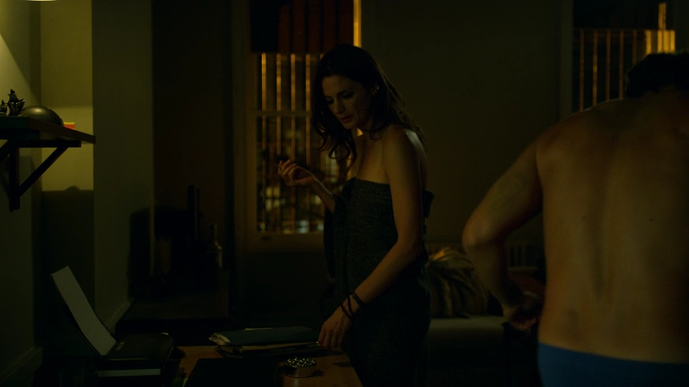 Absentia.S02E01.Casualties.WEBMux.ITA.ENG.AAC.Multisub.x264-BlackBit[screenshot 6]