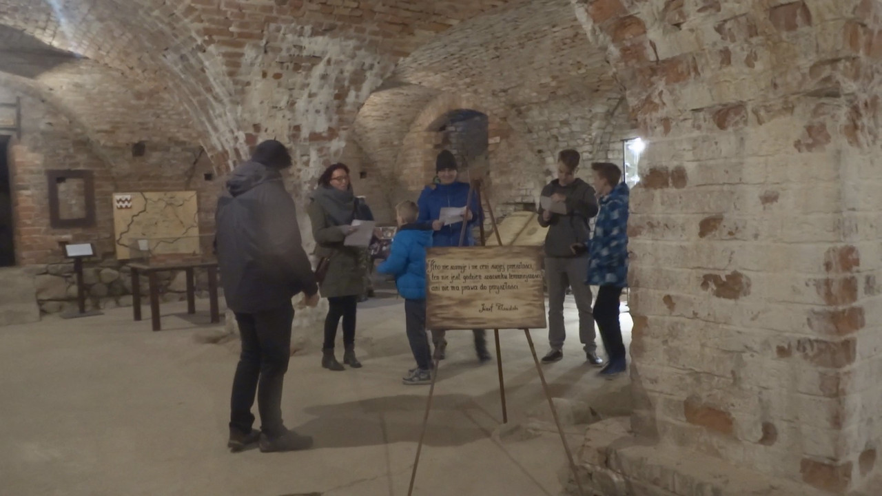 06.35 - Zamkowe atrakcje_001255