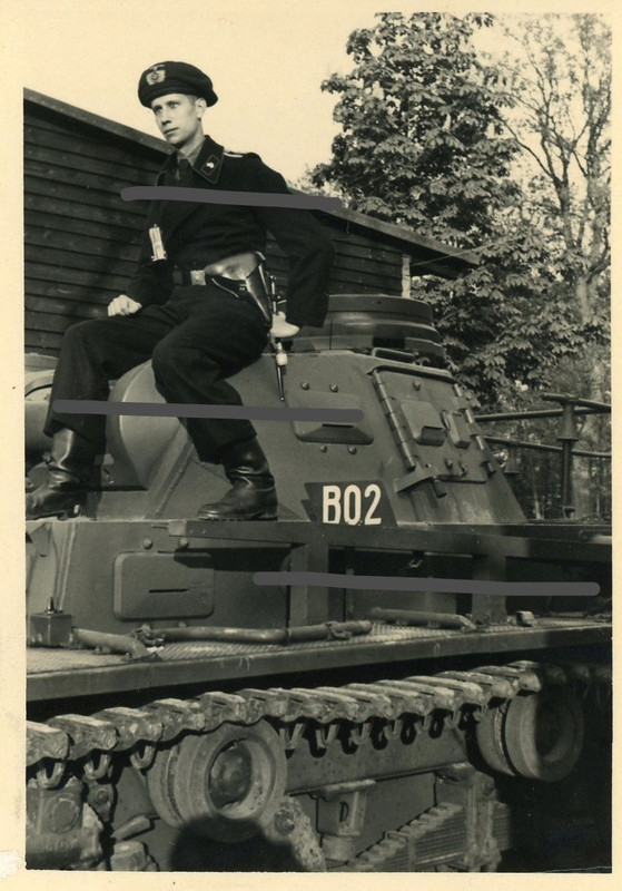 Panzer Tank Wrapper Barett Mütze Portrait Foto