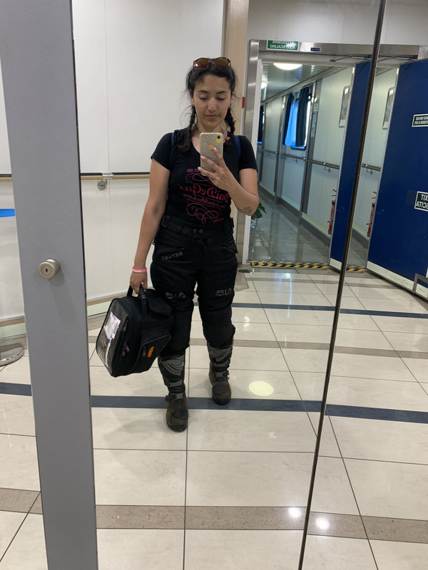 EB091B92-3F67-4ABD-8E82-9EC4E9298EA6