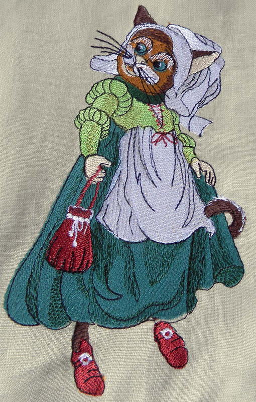 кошка в чепчике