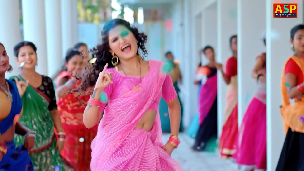 Antra Singh Priyanka 3.9