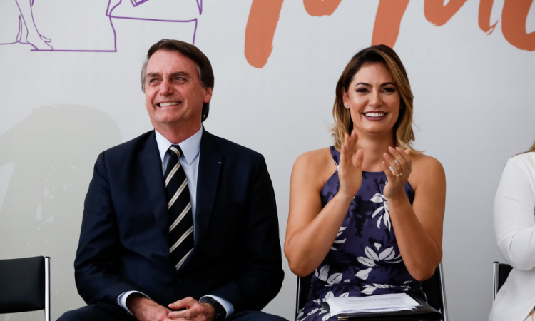 Ex-presidente Bolsonaro enfrenta fogo amigo com surgimento de lista de possíveis candidatos