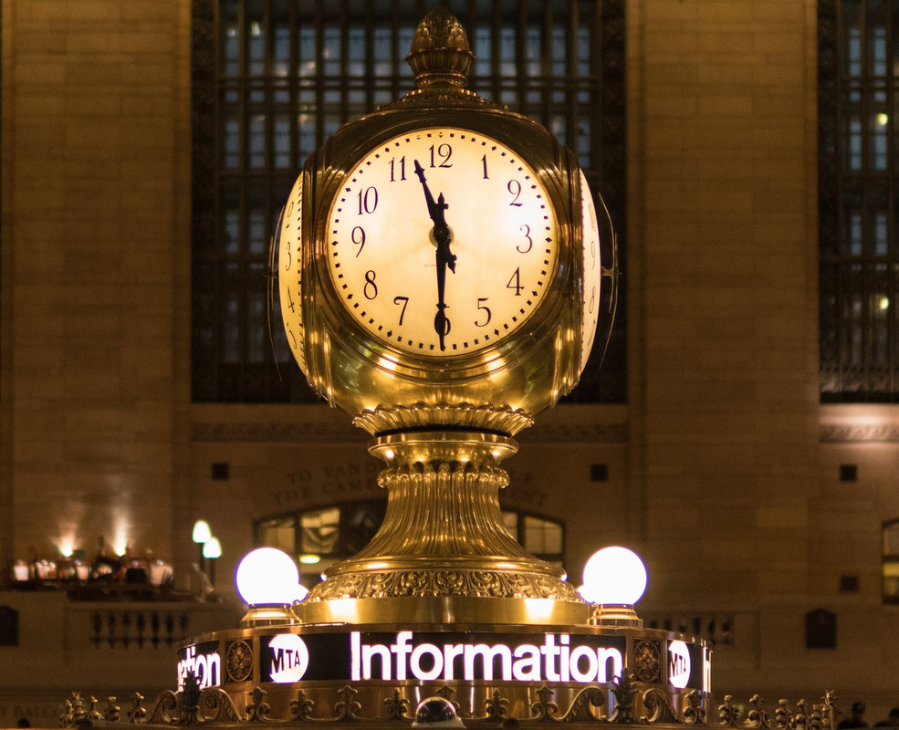 gold-station-clock.jpg