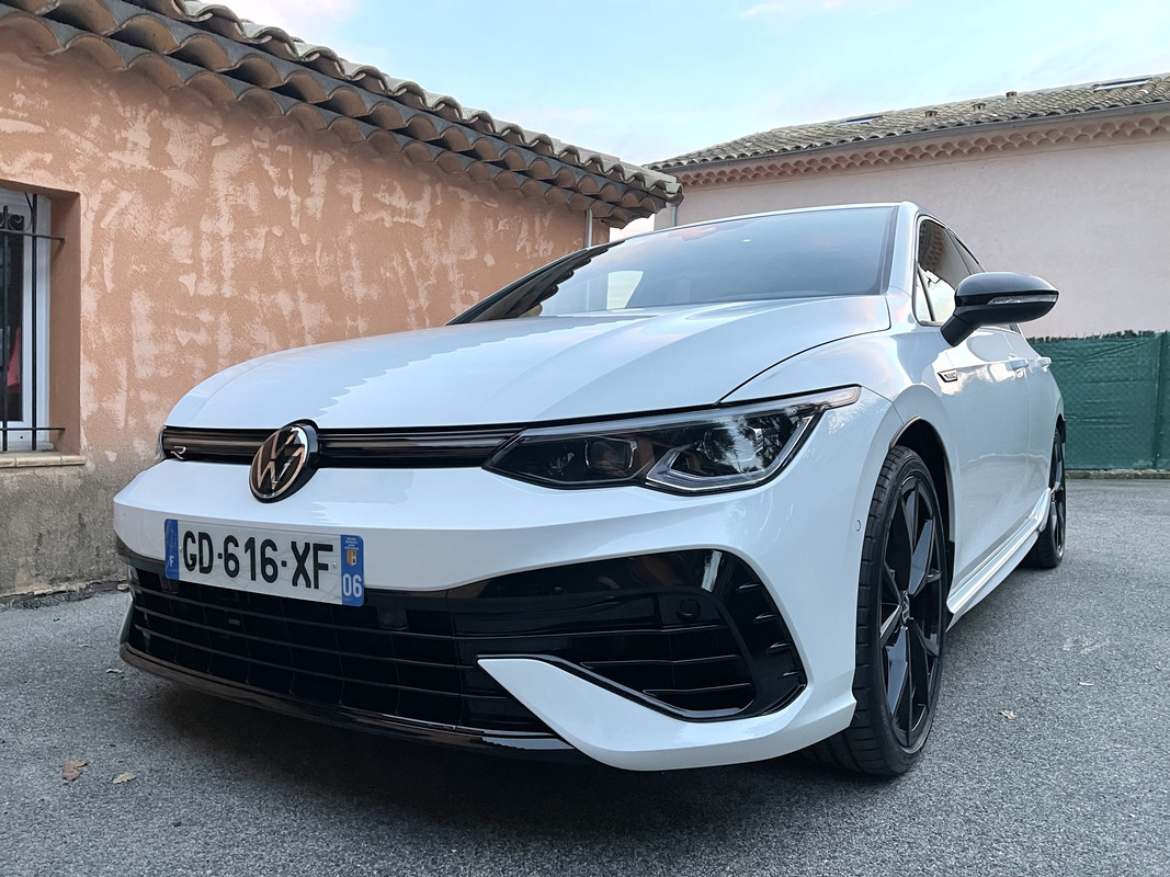 E956A928-A67D-4EF5-9977-A8EECC5B3395