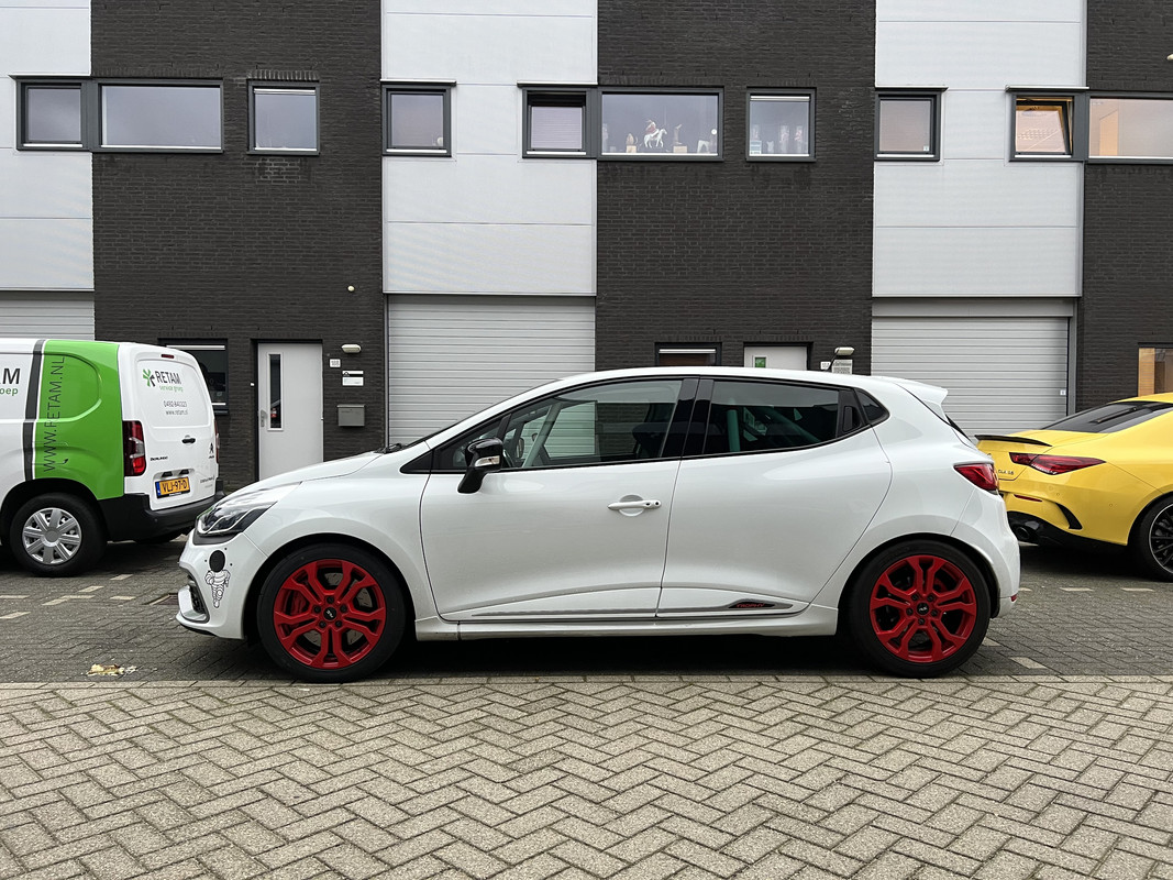 D4C3503D-4234-400E-B79F-983526A3EEF9