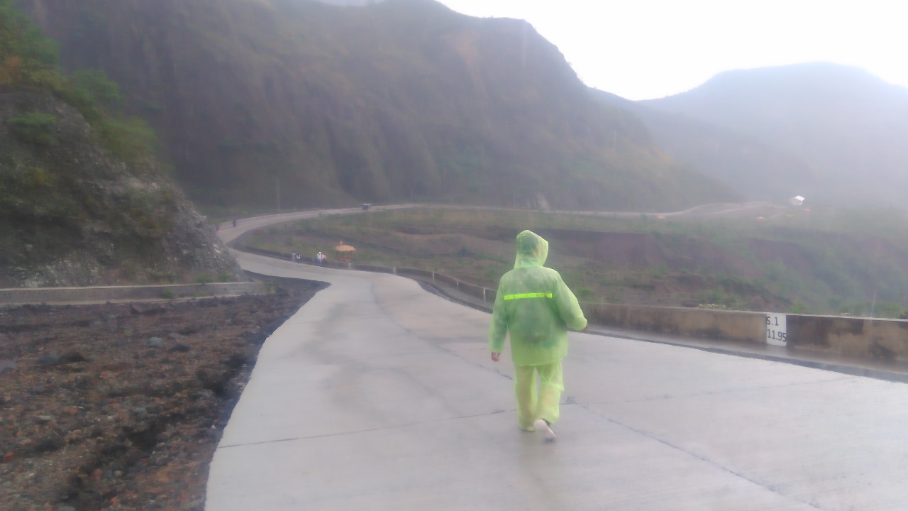 Jalan menuju kawasan Gunung Kelud