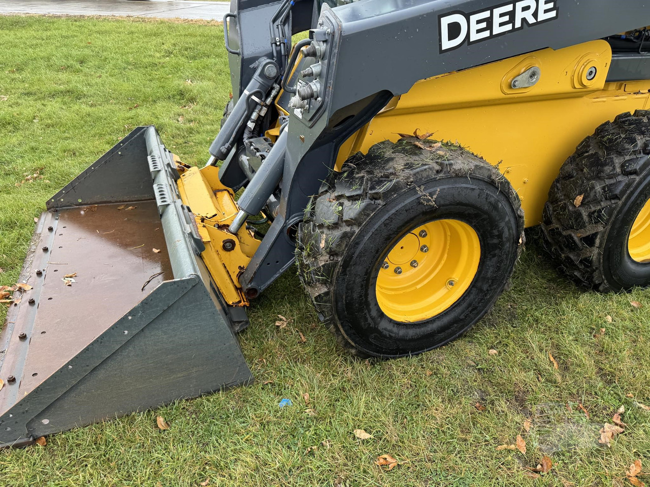 Vehicle thumbnail 17