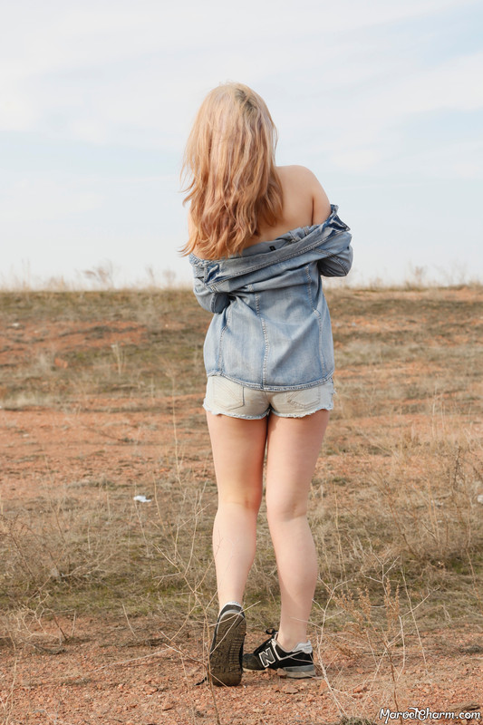 MarvelCharm_Rebecca-Denim-Peek-051