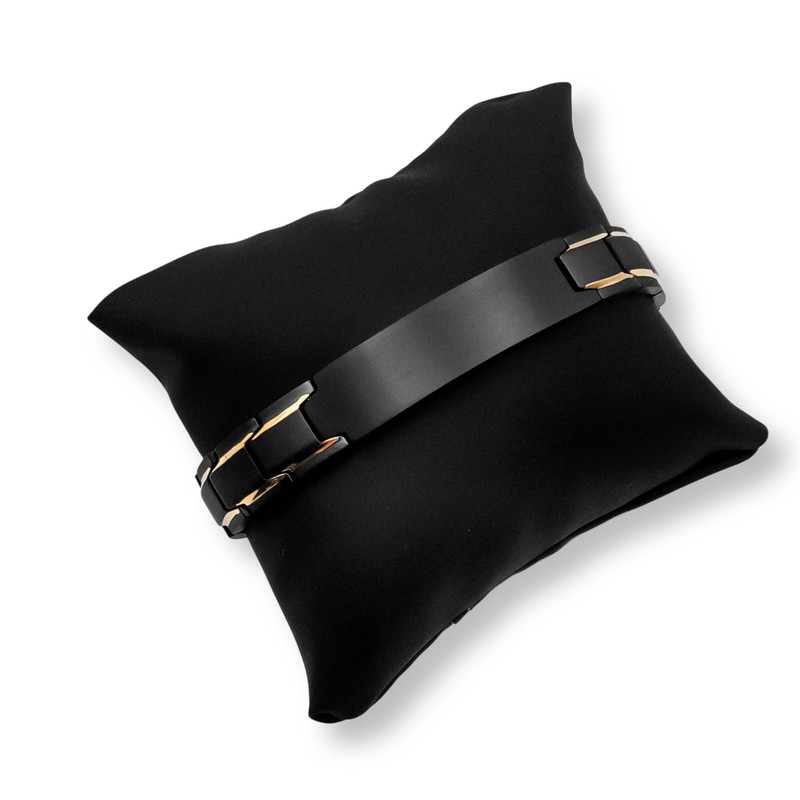 Металлический браслет с гравировкой