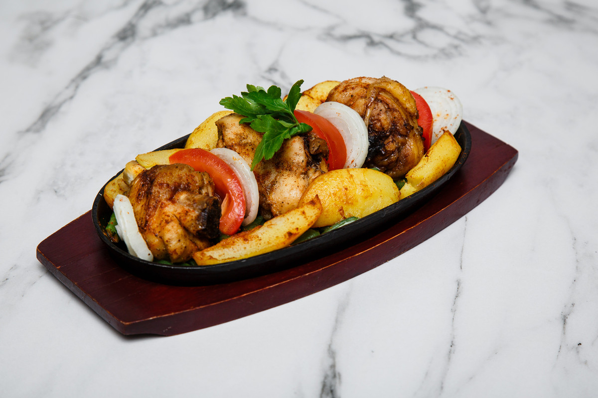 Курочка запеченная с овощами (250г)