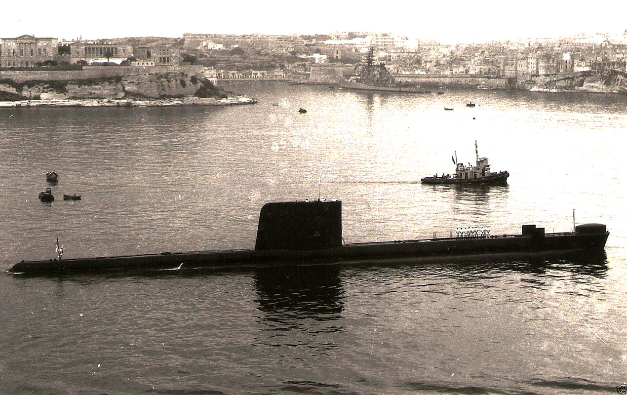 HMS Porpoise (S.01)-16