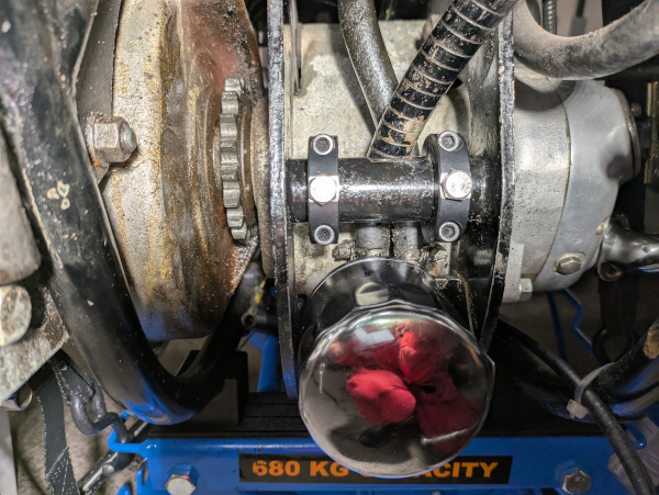 Fettling a Norton Commando 750