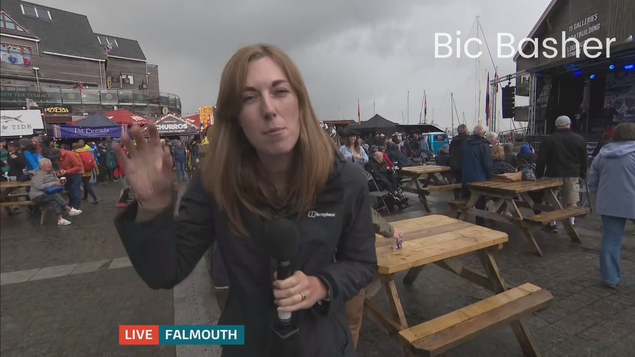 06.14 - 18.00.01 - ITV News West Country. Breaking news and current s....ts_snapshot_08.03.370