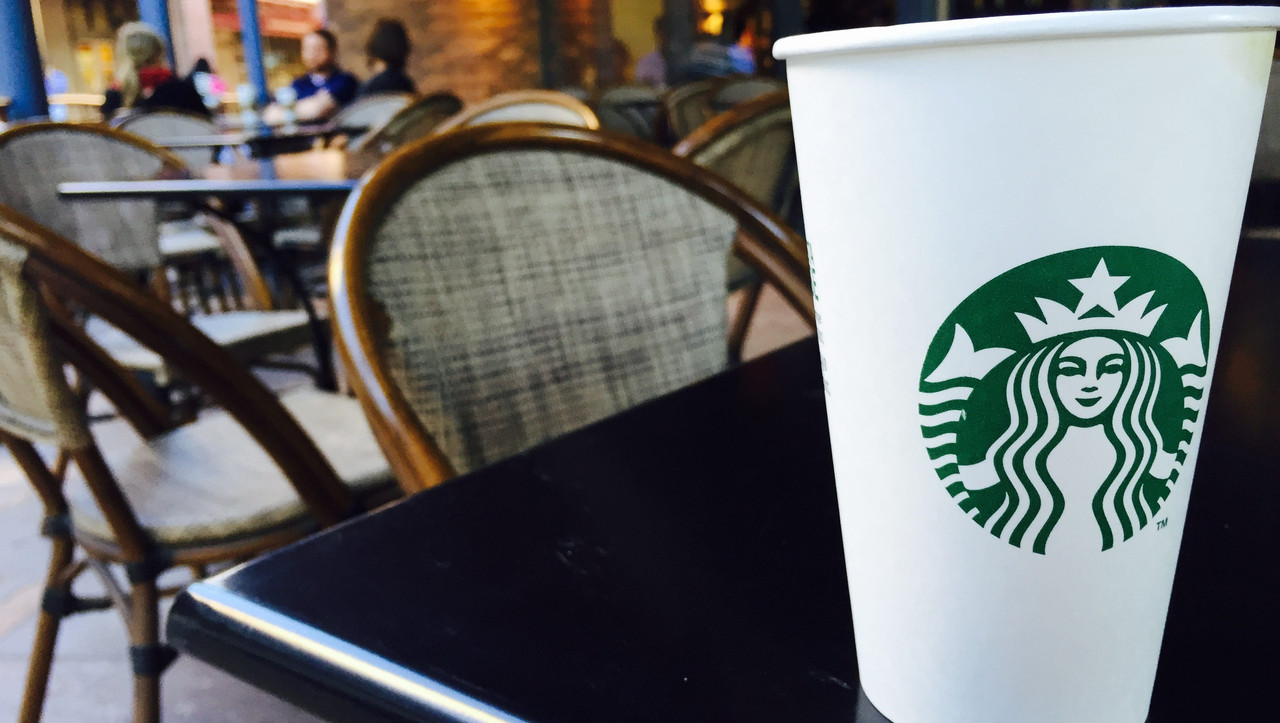 Is Starbucks Open On Thanksgiving