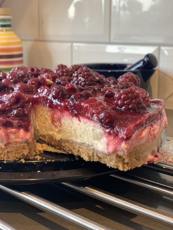 D85F1833-E68E-4F9D-99D6-ABE0CA3B3A97