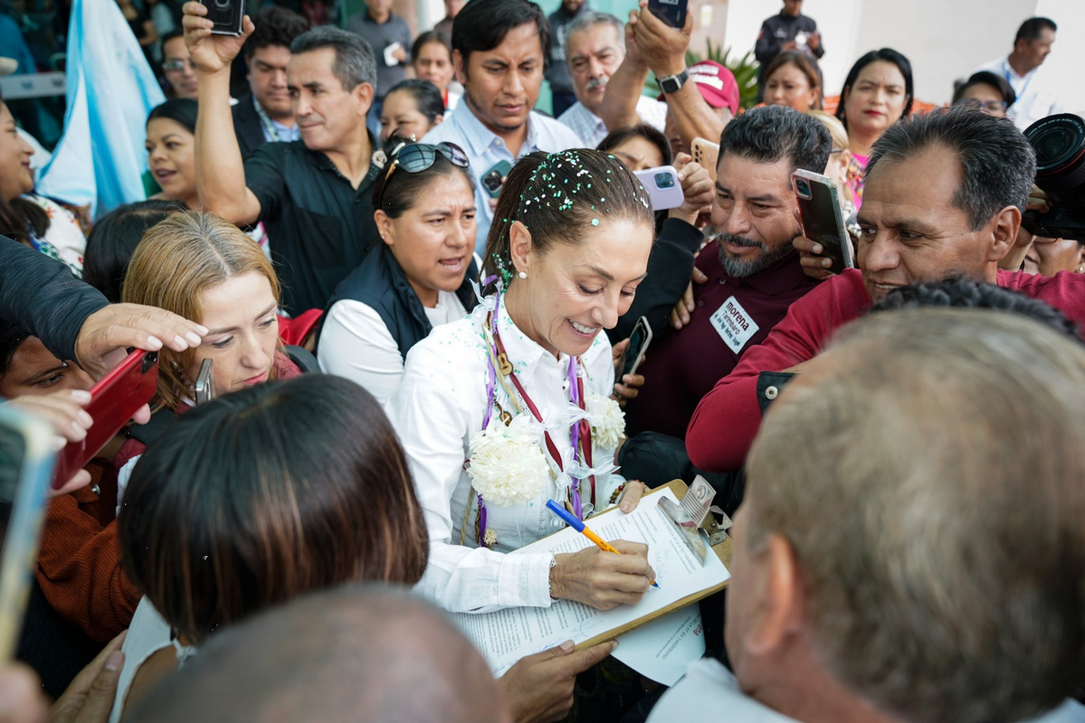 Sheinbaum arrancó gira por el país en Michoacán, arremetiendo contra el Frente Amplio