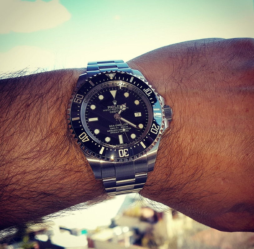 Rolex Sea-Dweller Deepsea 44mm 3900M Cal. 3135 Ref. 116660 (1)