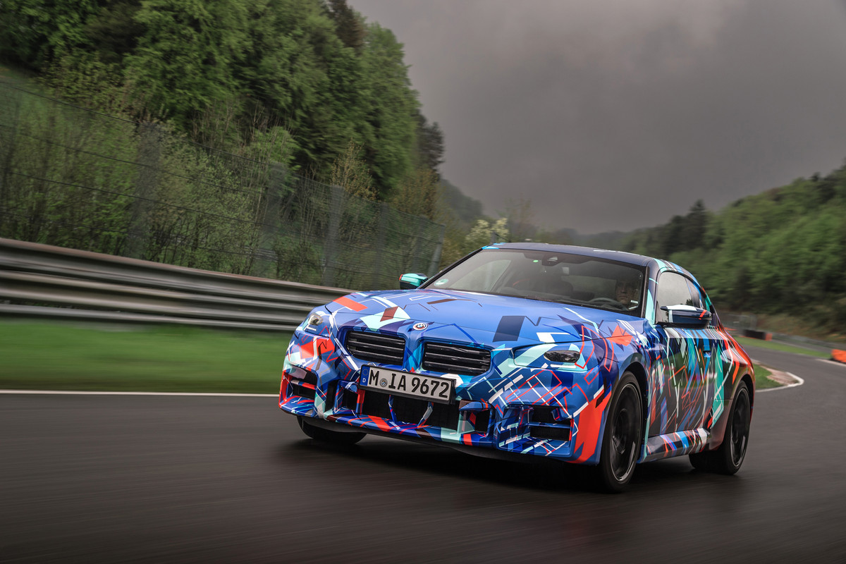 P90467993_highRes_the-all-new-bmw-m2-u