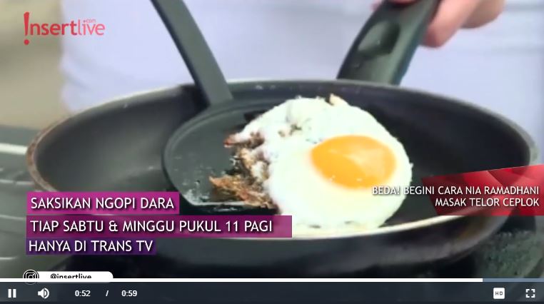 Telur yang digoreng Nia gosong