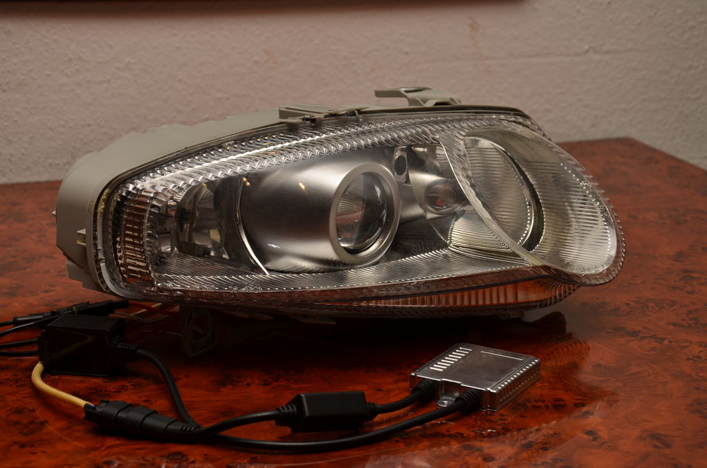 Morimoto   147 Headlight
