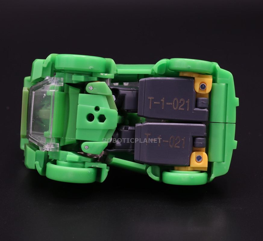 Masterpiece-Cliffjumper-04