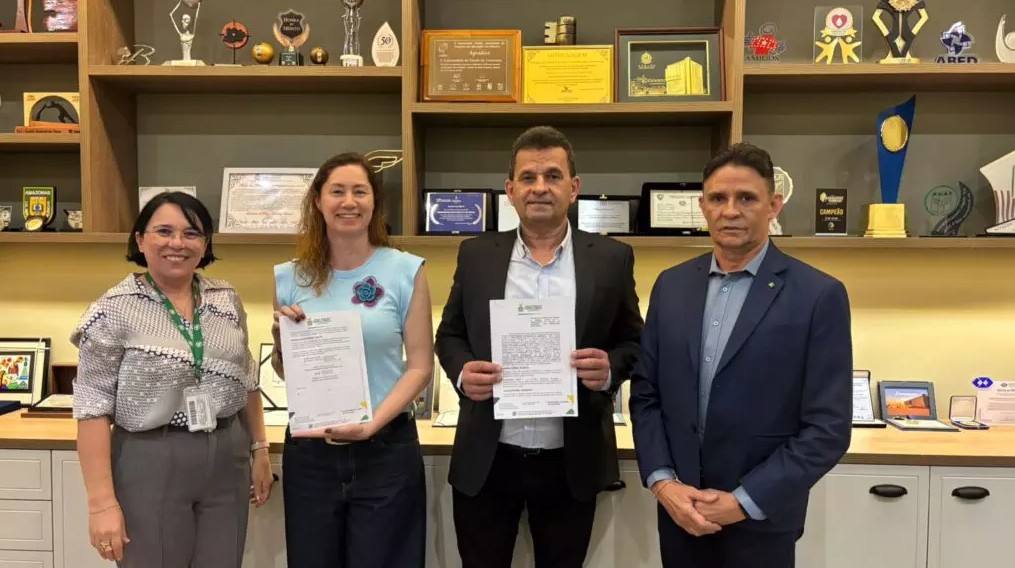 Profa Drª Solange Pereira, UEA – Fernanda Lima, Diretora de Pesquisas de Ratanabá – Urandir Fernandes de Oliveria, CEO do Ecossistema Dakila e Nilo Santiago – Presidente do ICP