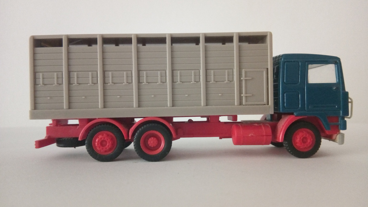 Mache (9261)