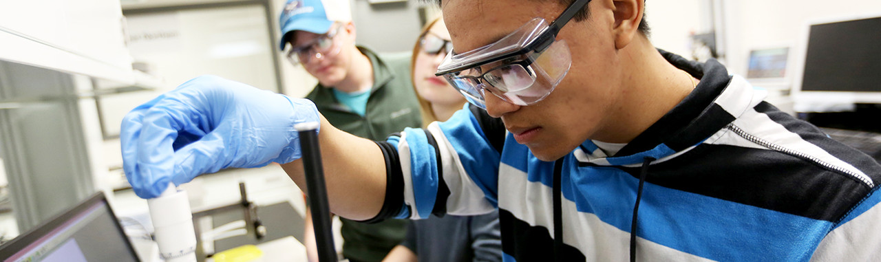Students perform testing in packaging materials lab at UW-Stout.