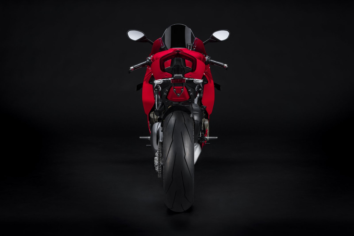 Супербайк Ducati Panigale V4 2022