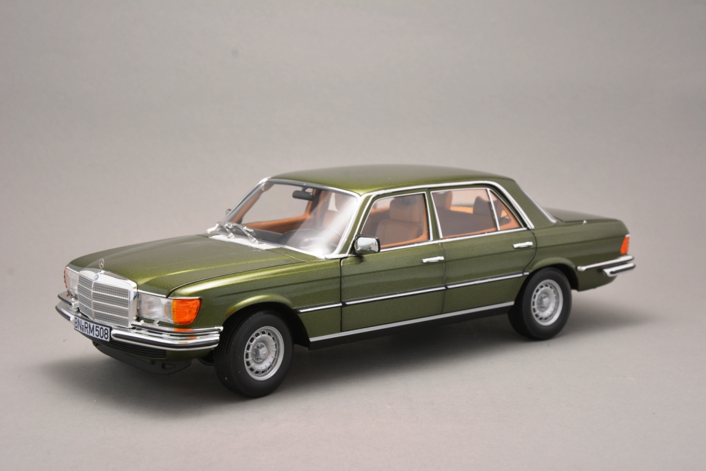 Mercedes-Benz 450 SEL 6.9 1976 green metallic Norev (1)
