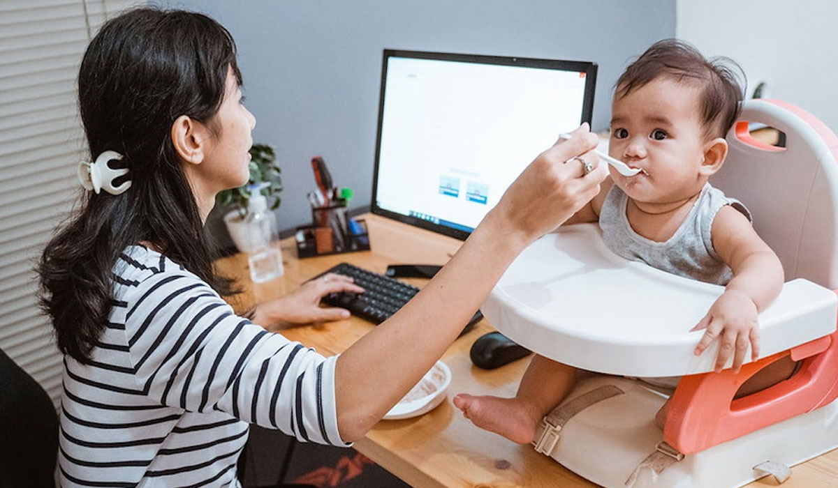 Ibu-Ibu Zaman Now: Multitasking Antara Dapur, Anak, dan Deadline!